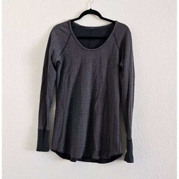 Lululemon Open Your Heart Reversible Top Gray Striped Thumb Holes Est. Size 8 - Picture 6 of 10
